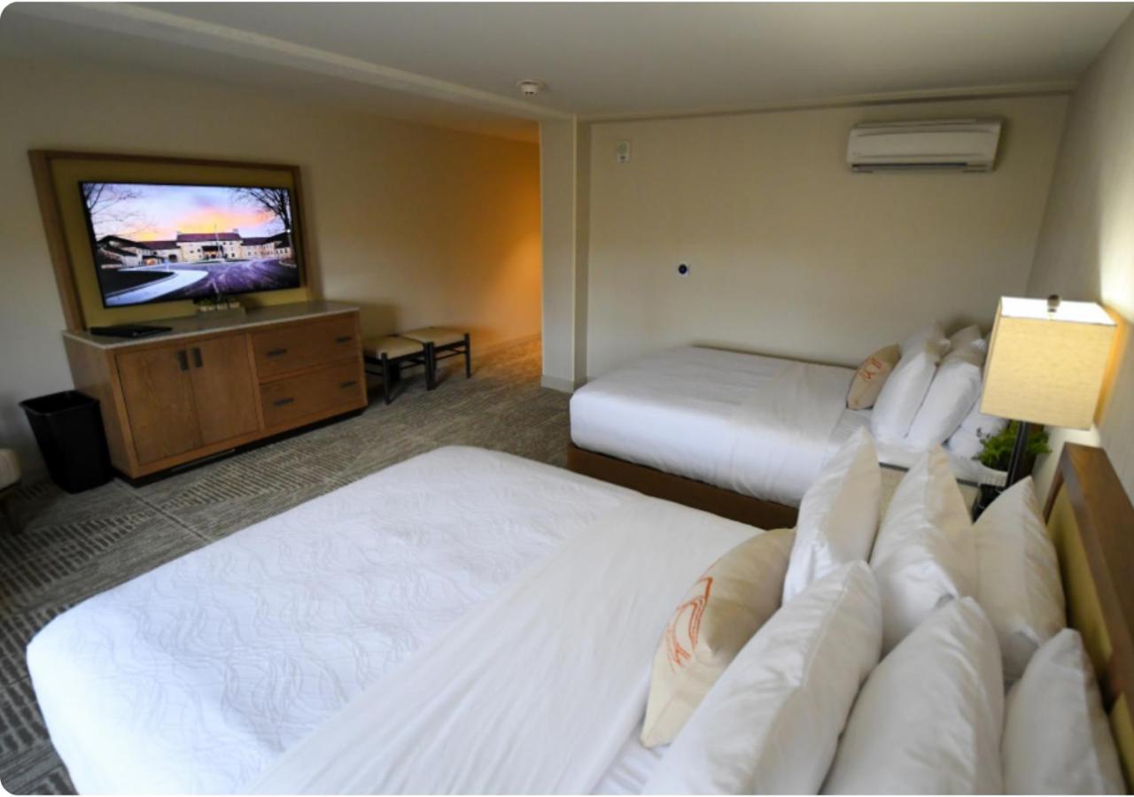 Spring Mill Inn Mitchell Ngoại thất bức ảnh